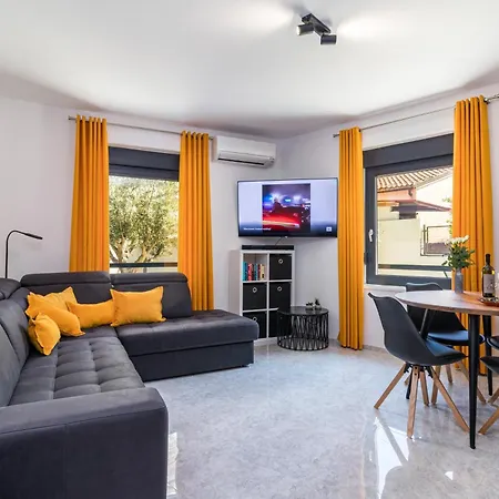 Pjescana Uvala Apartmán *