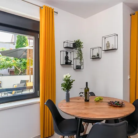 Pjescana Uvala Пьешчана-Увала