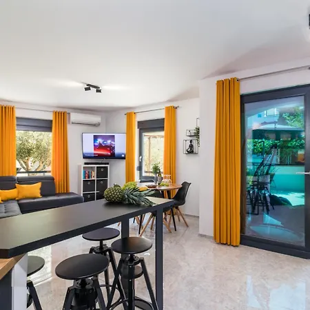 Pjescana Uvala Apartment Pjescana Uvala