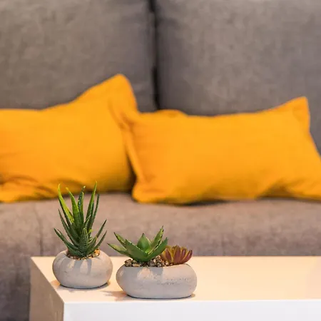 Pjescana Uvala * Pjescana Uvala