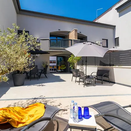 Apartment Pjescana Uvala
