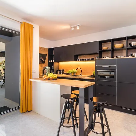 Appartement Pjescana Uvala